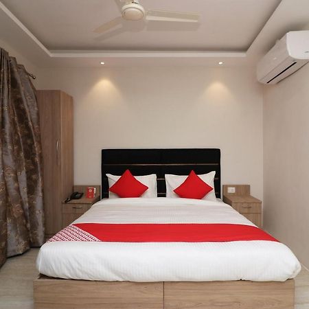 Oyo 70574 Chowdhury Lodge Bankura Bagian luar foto