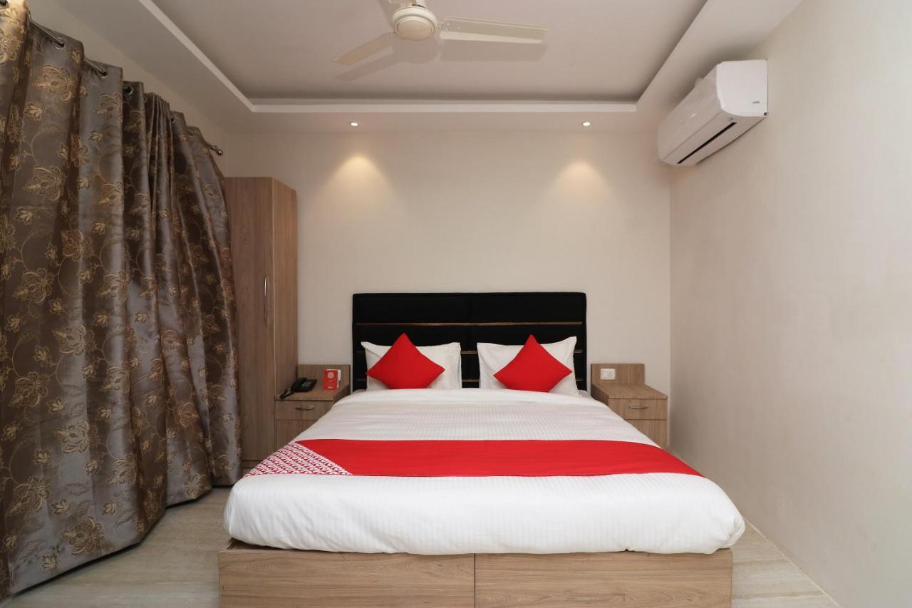 Oyo 70574 Chowdhury Lodge Bankura Bagian luar foto
