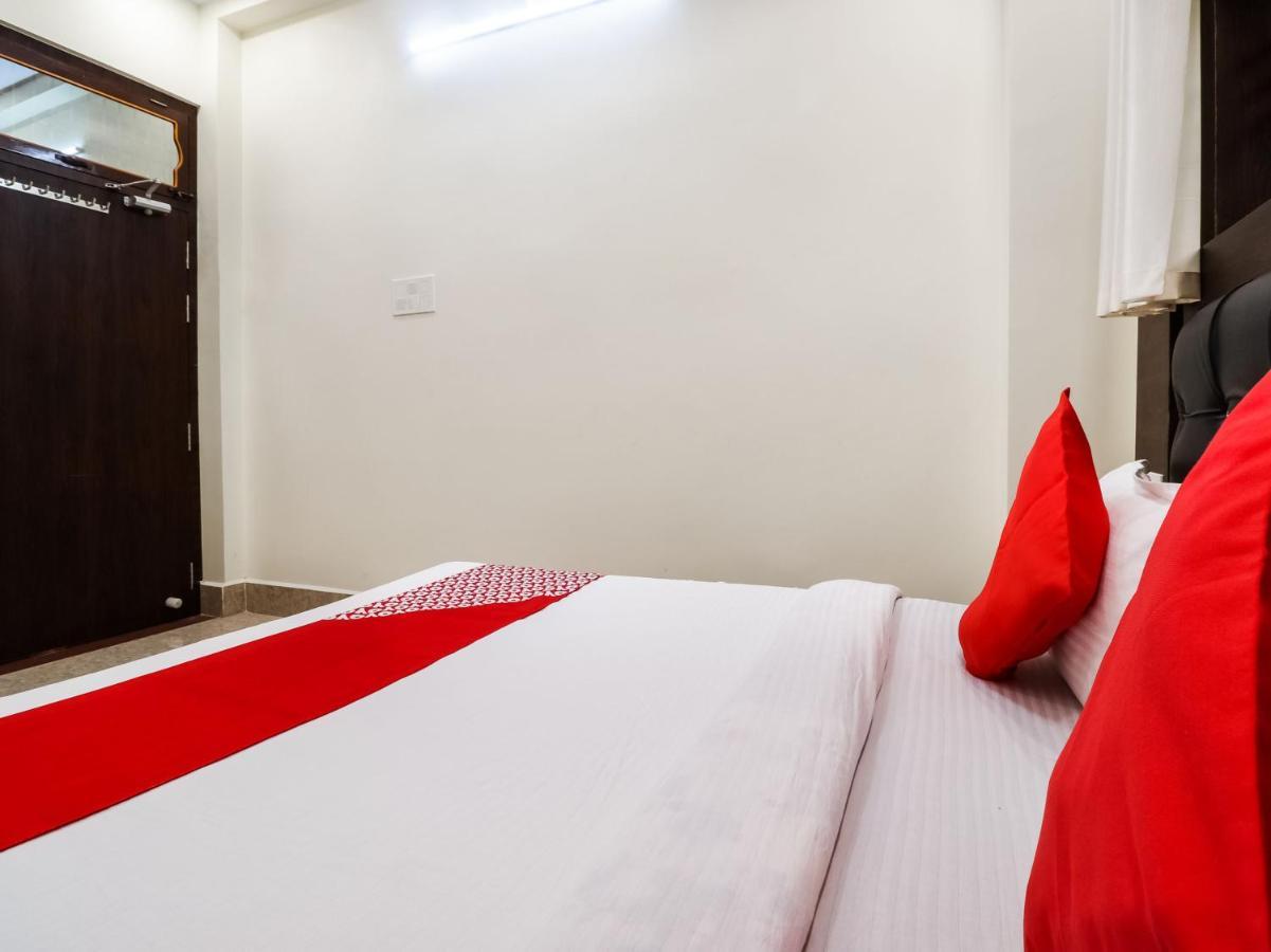 Oyo 70574 Chowdhury Lodge Bankura Bagian luar foto