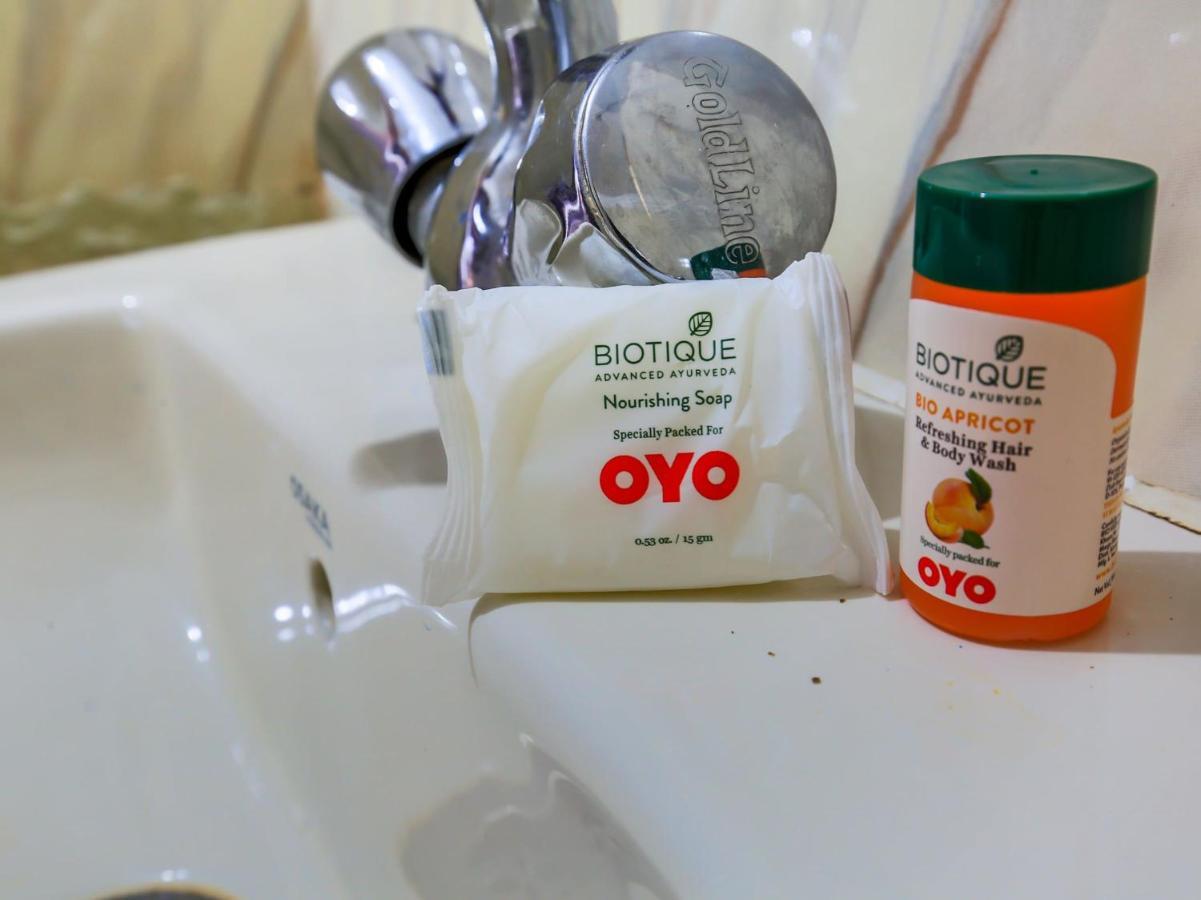 Oyo 70574 Chowdhury Lodge Bankura Bagian luar foto